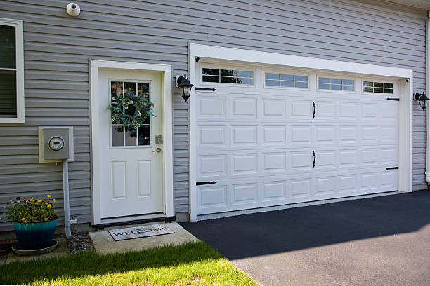 24/7 Emergency Garage Door Panel Replacement experts in Hiram, OH